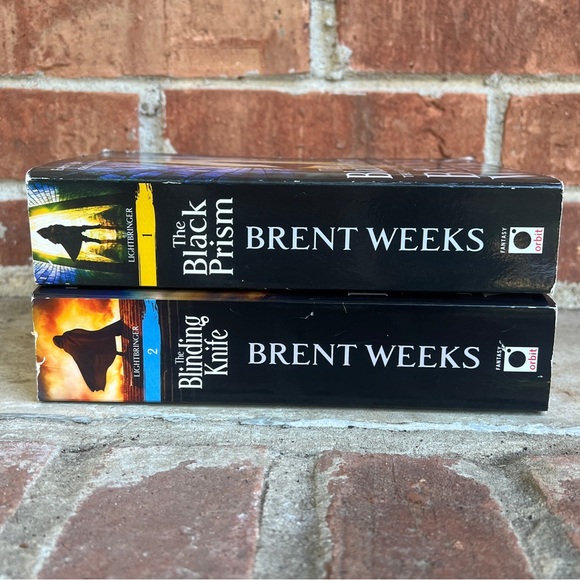 "The Black Prism" and "The Blinding Knife" by Brent Weeks - Picture 5 of 5